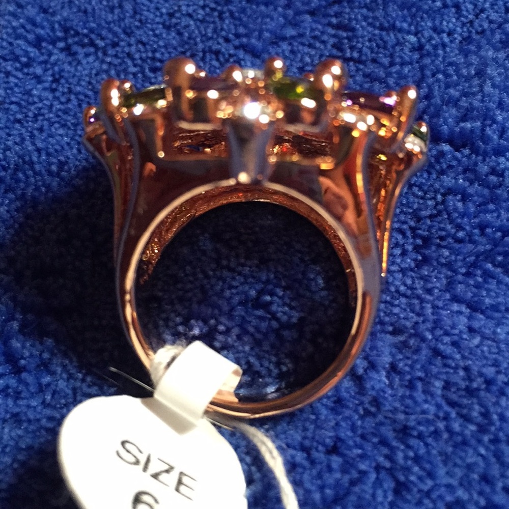 Statement Ring - Picture 3 of 4